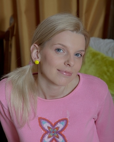 Danna is an innocent looking Anal Slut 