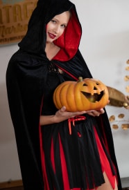 Stella Cardo Halloween Mistress